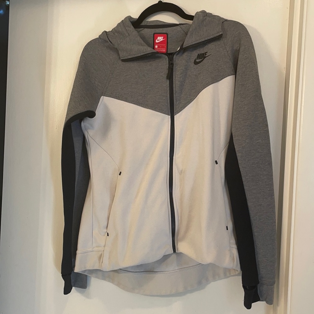 Nike large zip up hoodie